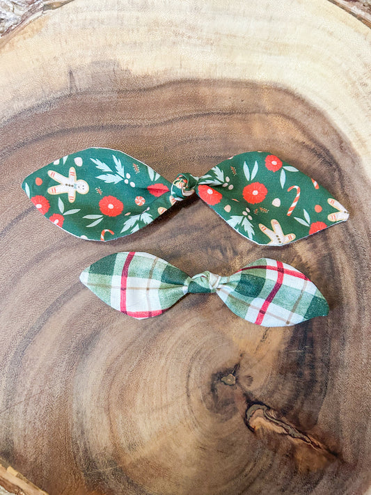 Gingerbread Dreams Knot Bow